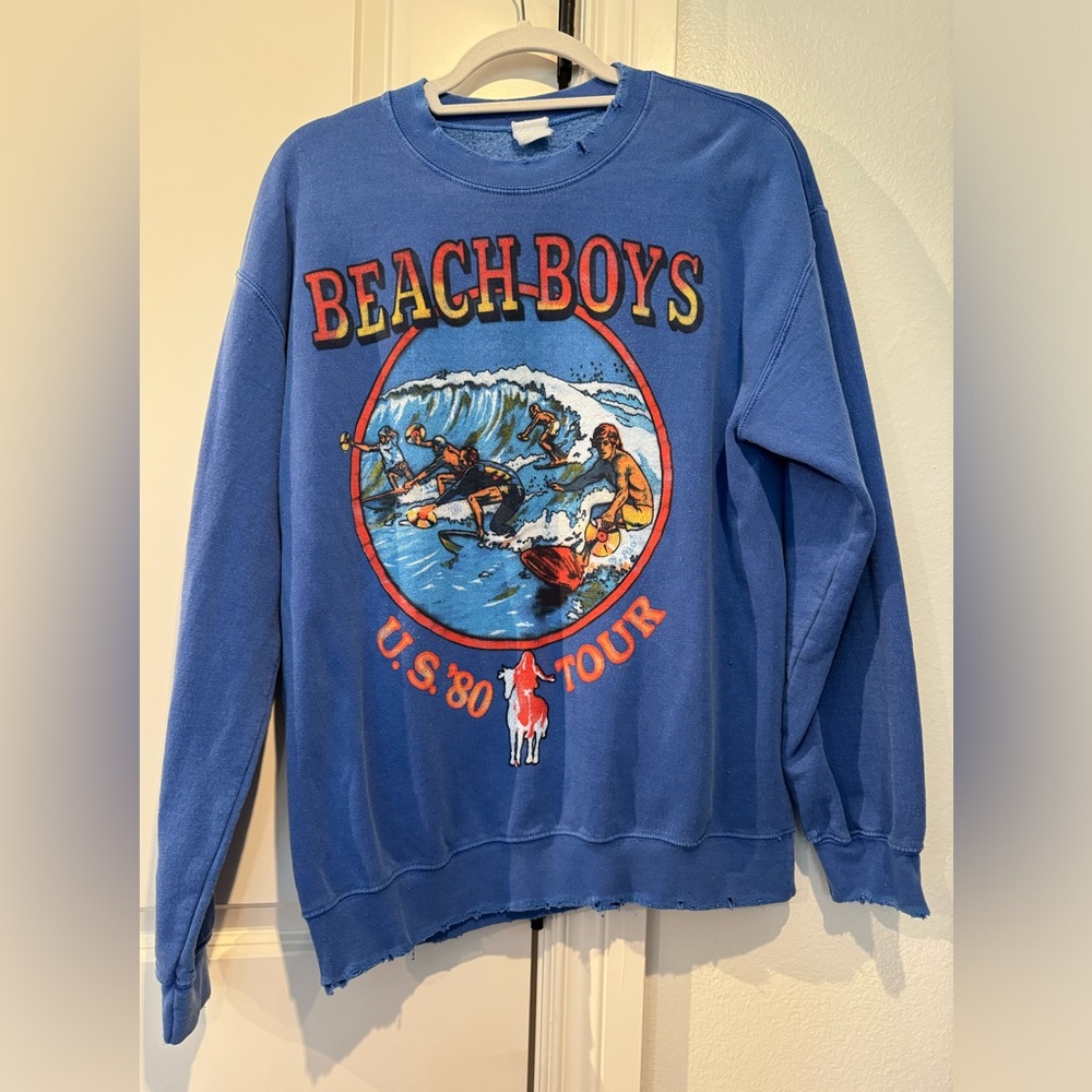 Made Worn Small Beach Boy's Graphic Sweatshirt. 💙⚡️